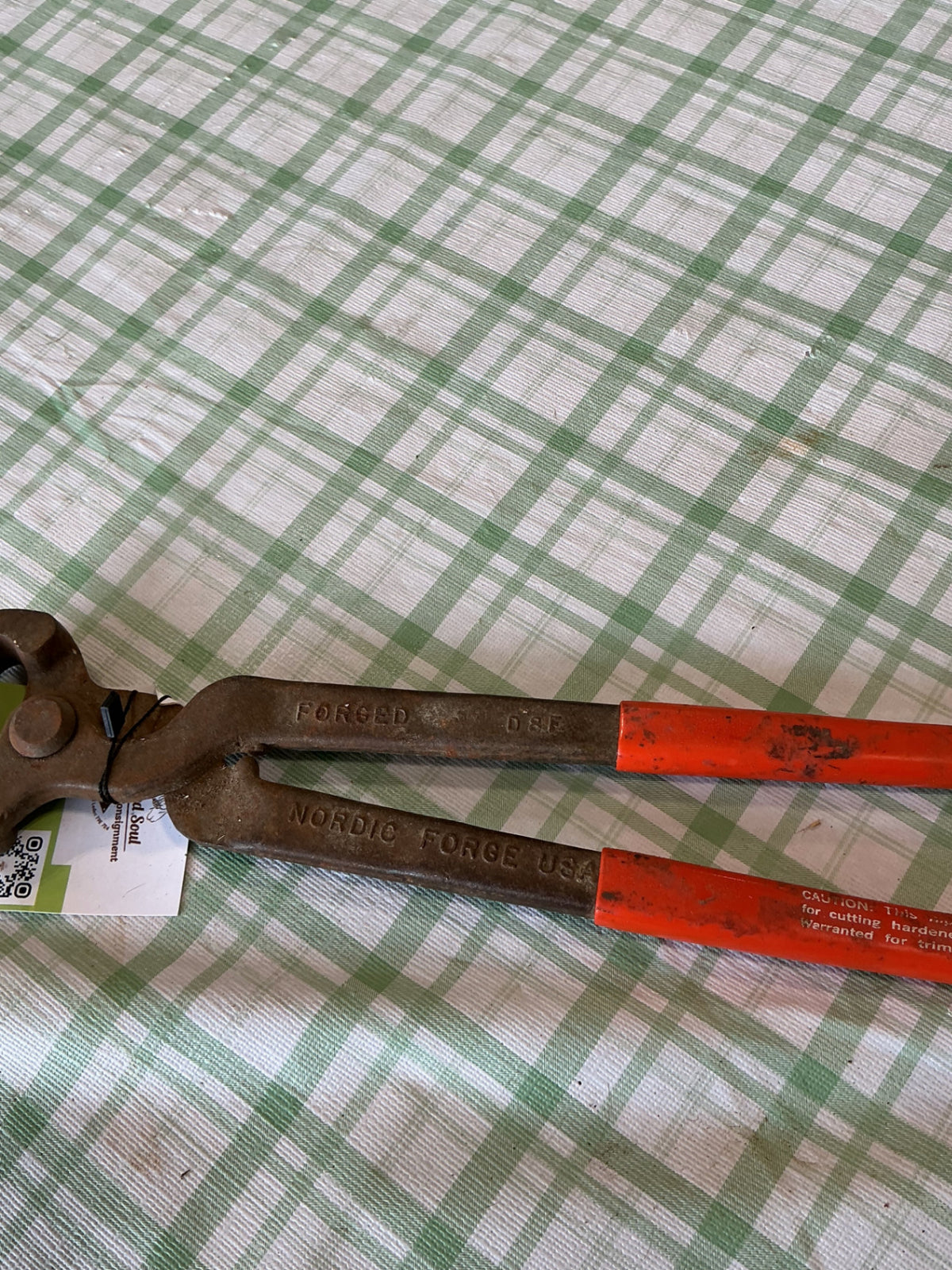 hoof clippers orange rubber handles 
