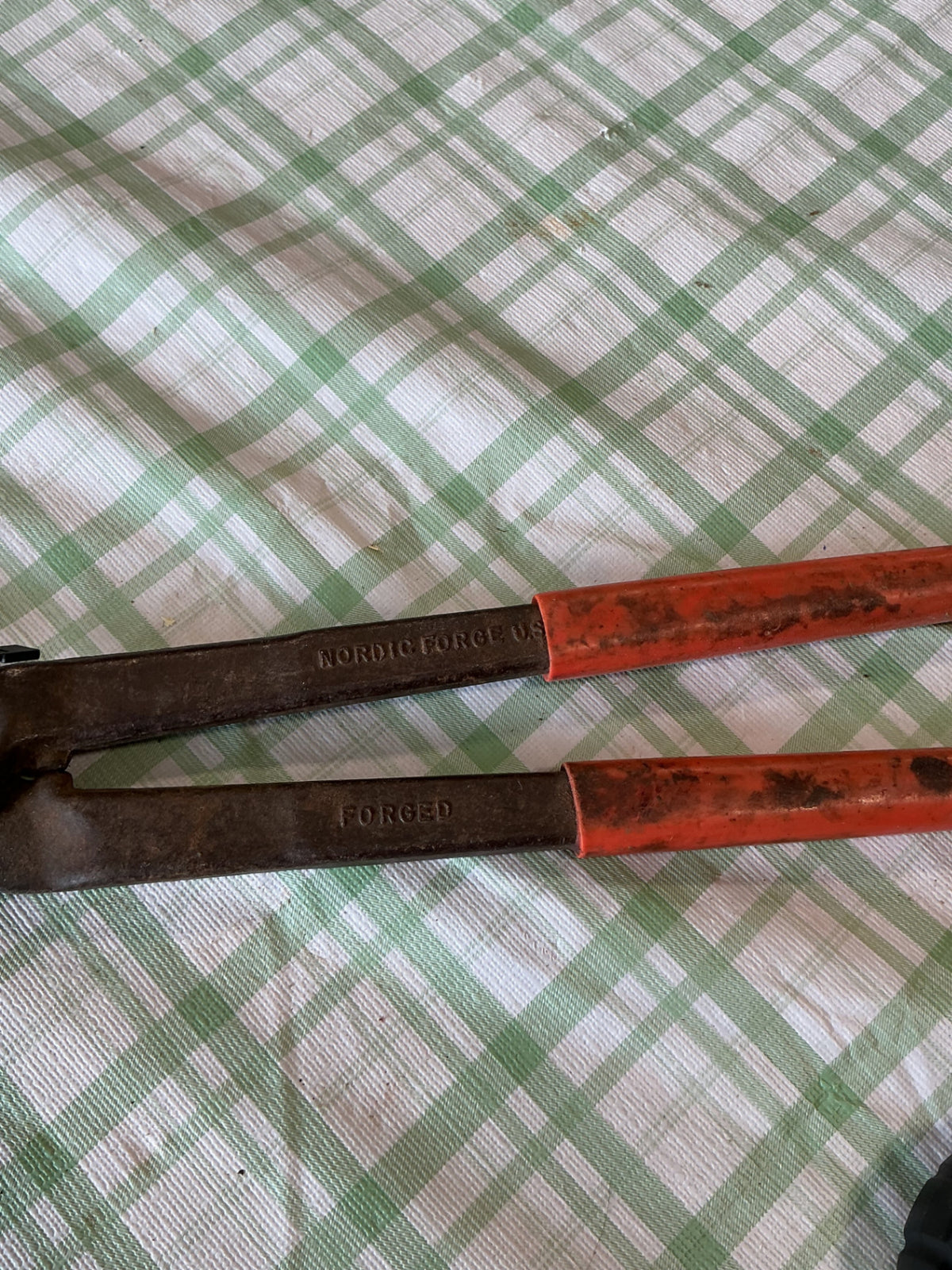 hoof clippers orange handle 