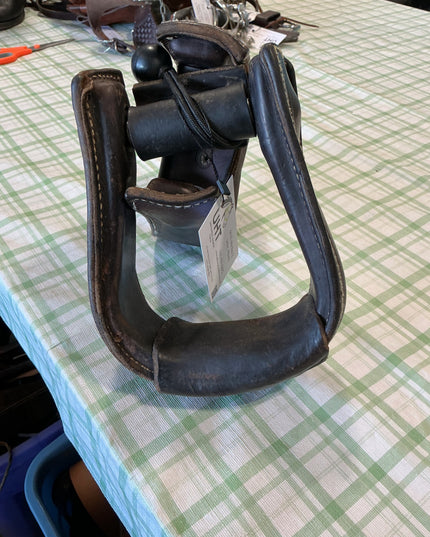 western leather stirrups 