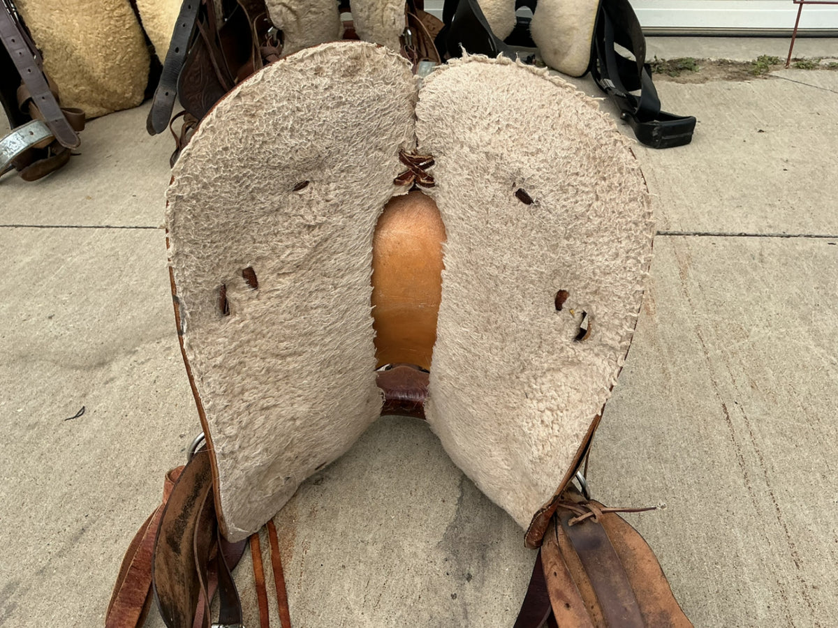 Western Saddle S15" G8"