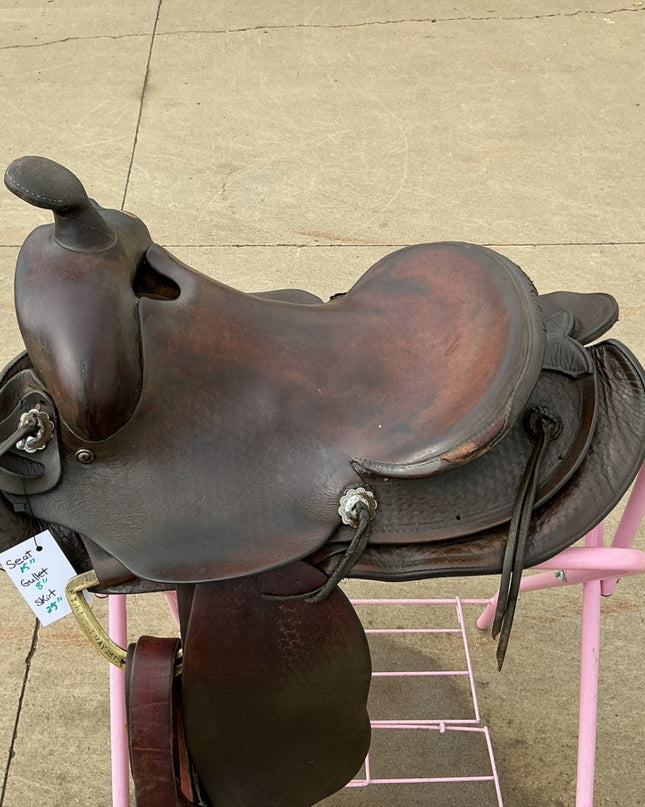 Western Saddle S15" G8"