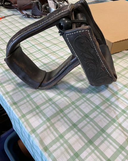 western leather stirrups 
