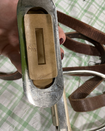 english stirrups with leathers 4 3/4