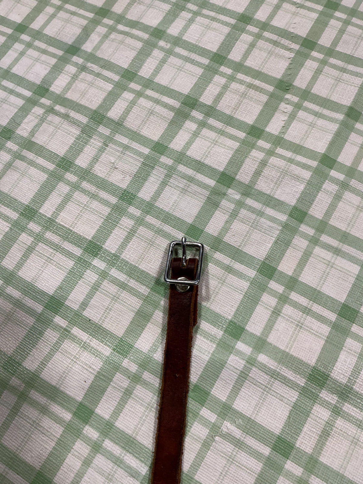 leather front to back cinch keeper