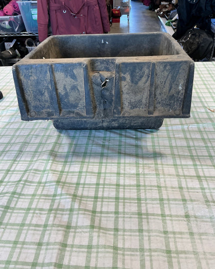 feed tub black 