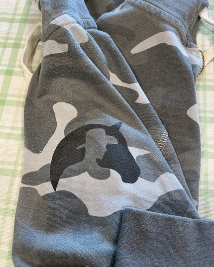 camo sweater zip up large 