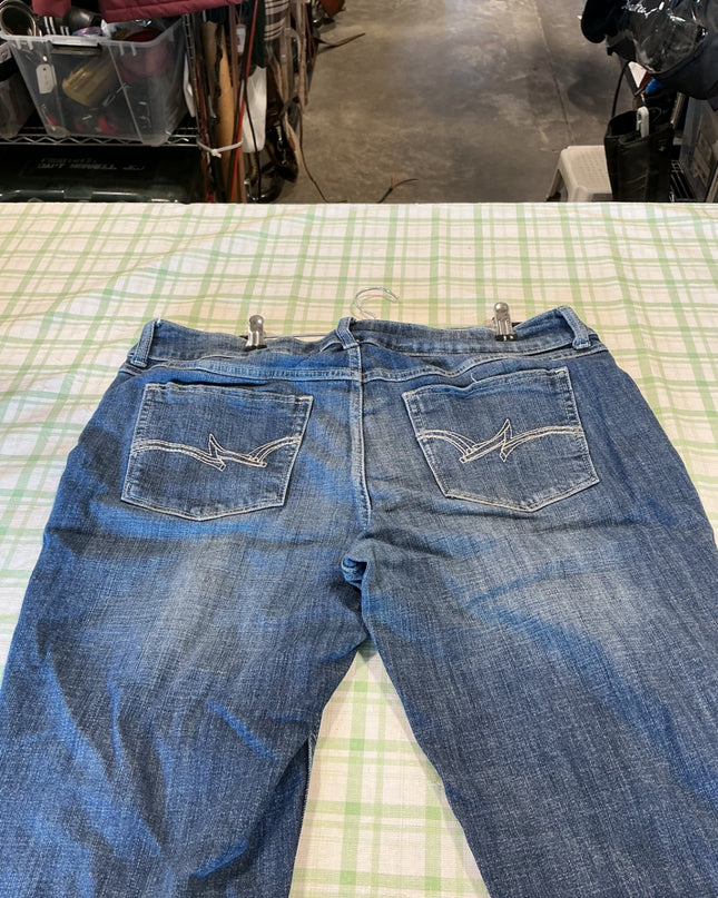wrangler jeans 13x36 boot cut 