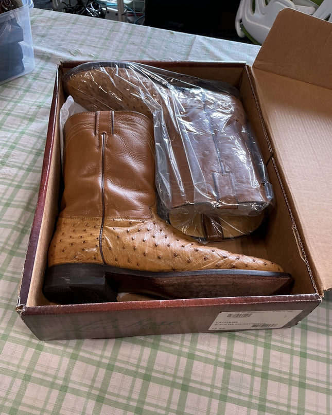 cowboy boots lucchese classics 