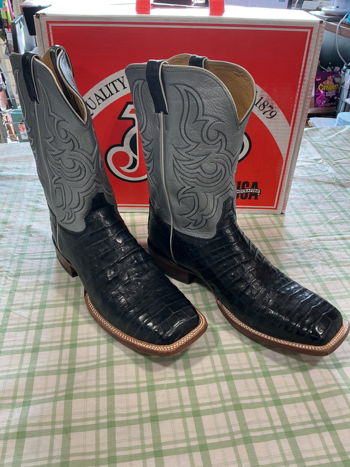 cowboy boots justin boots division of berkshire 