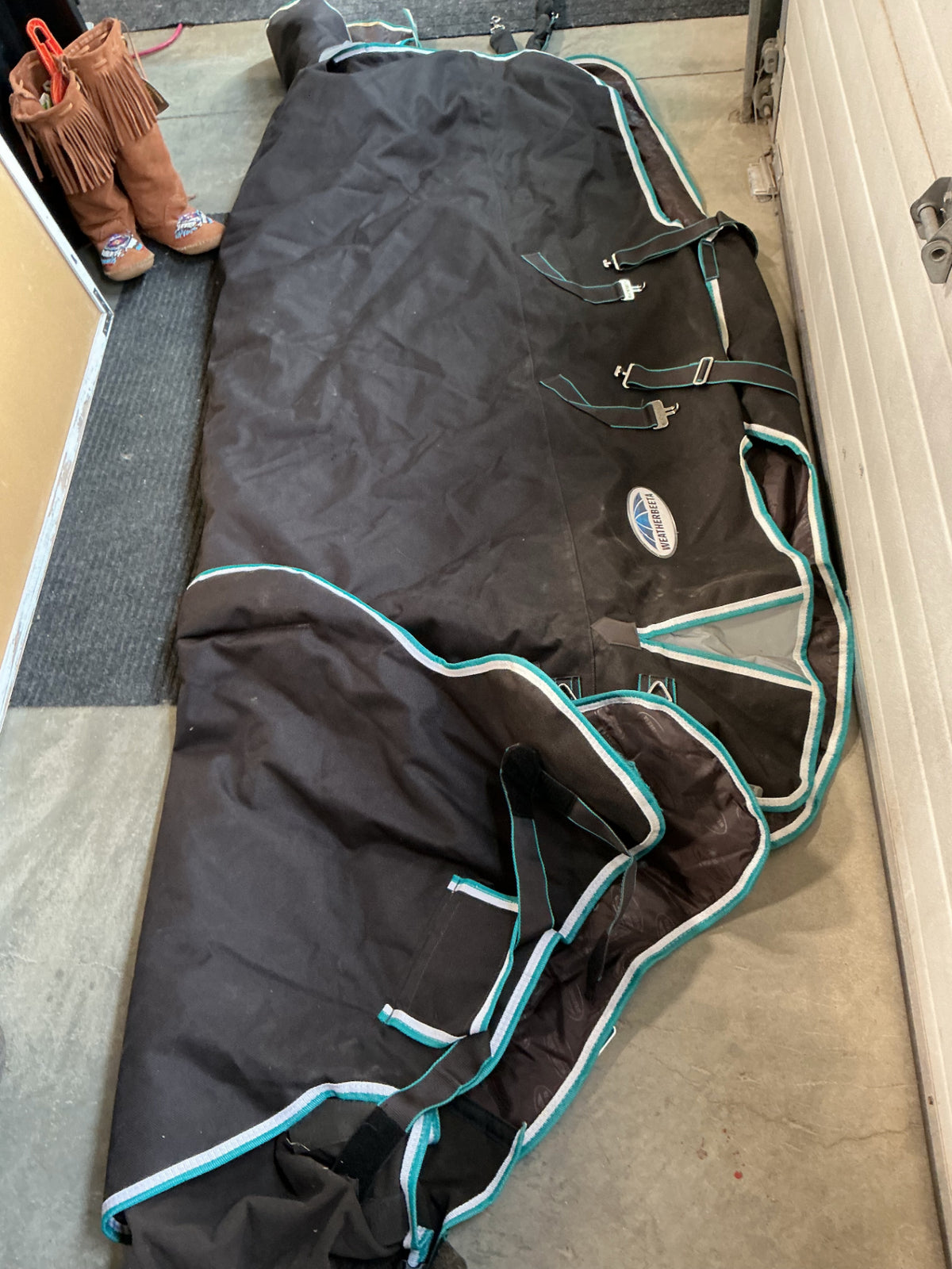 winter blanket 75" with neck piece