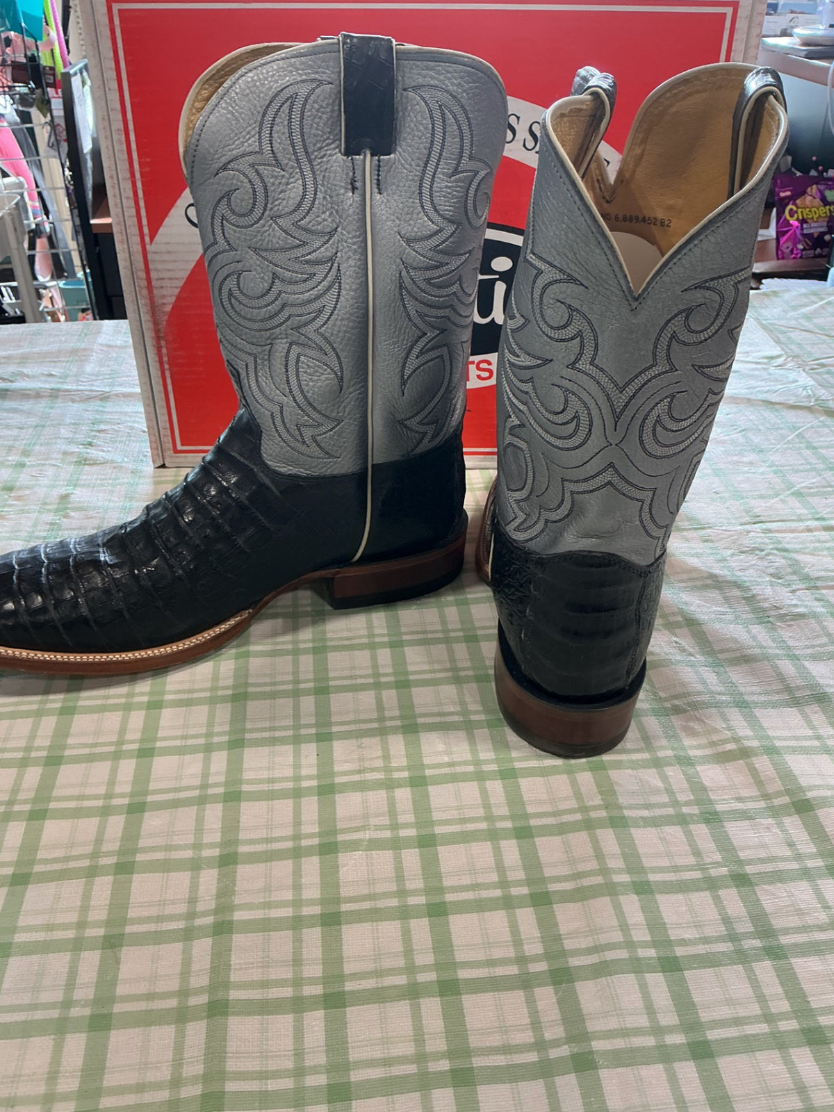 cowboy boots justin boots division of berkshire 