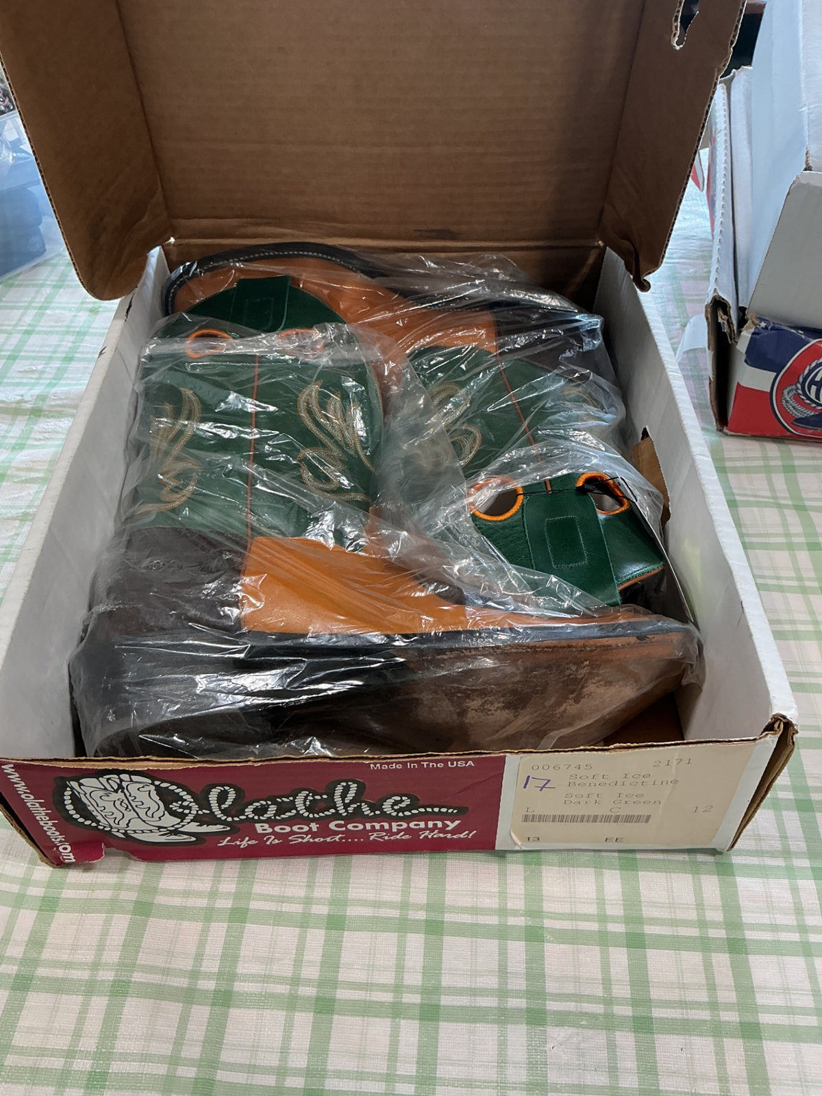 olatche cowboy boots 