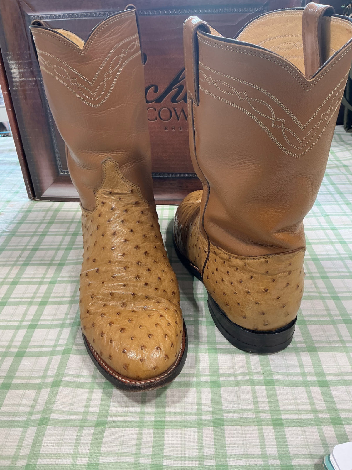 cowboy boots lucchese classics 