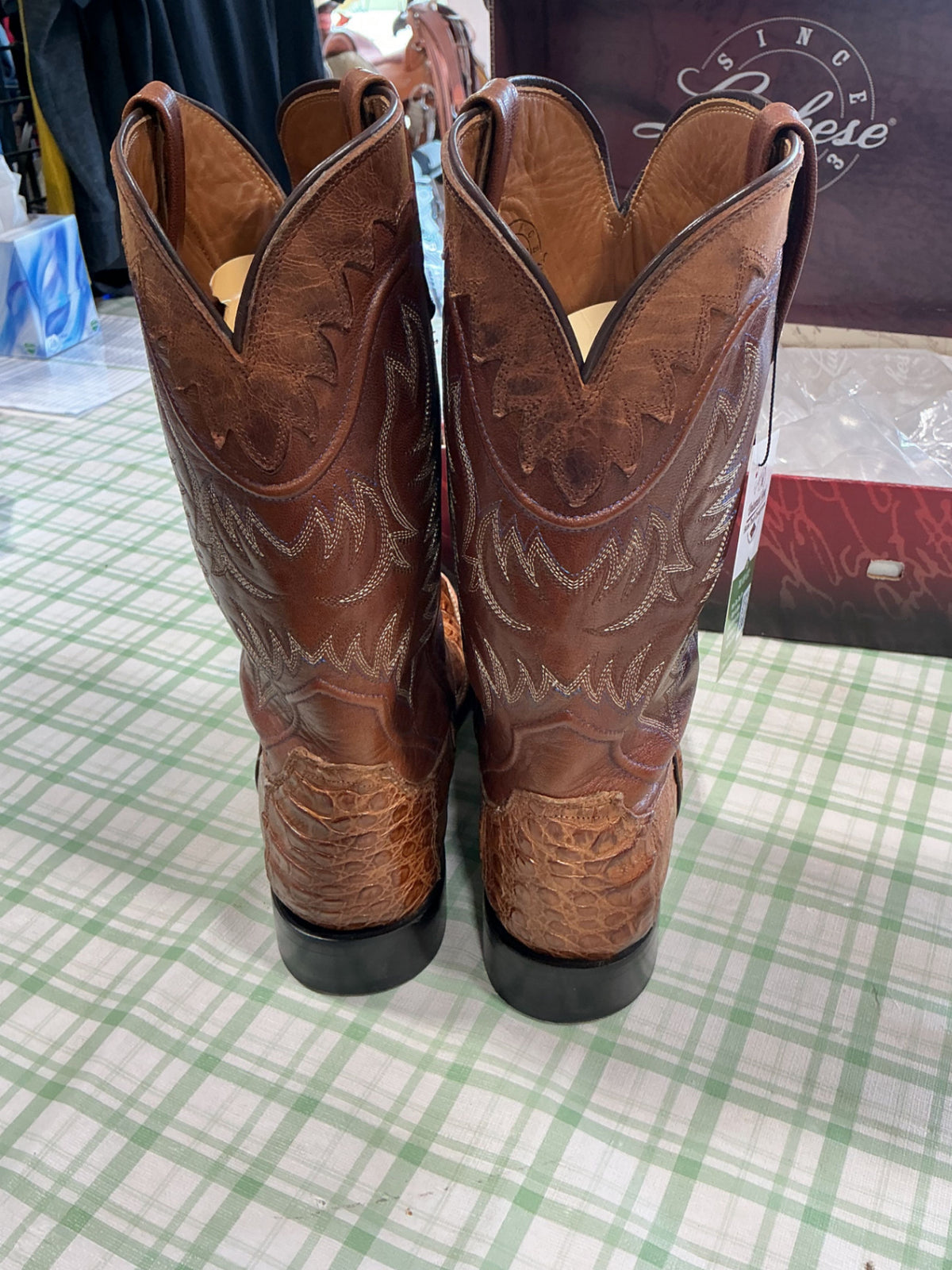 cowboy boots lucchese 13