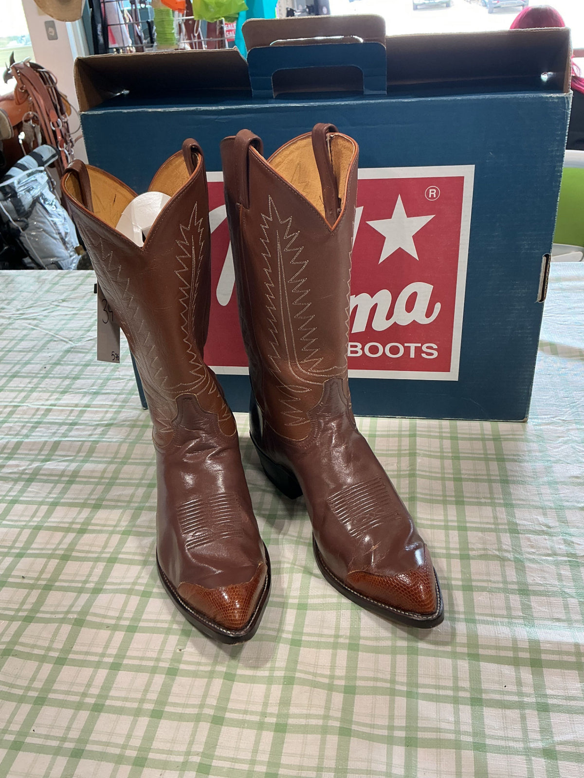 cowboy boots tony lamas