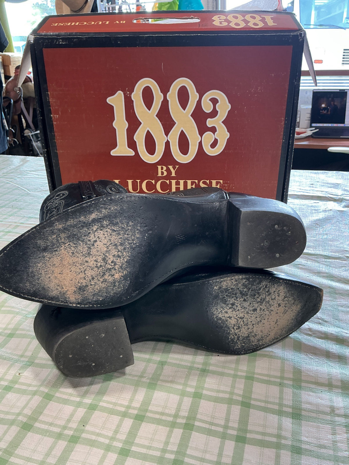 cowboy boots lucchese 1883
