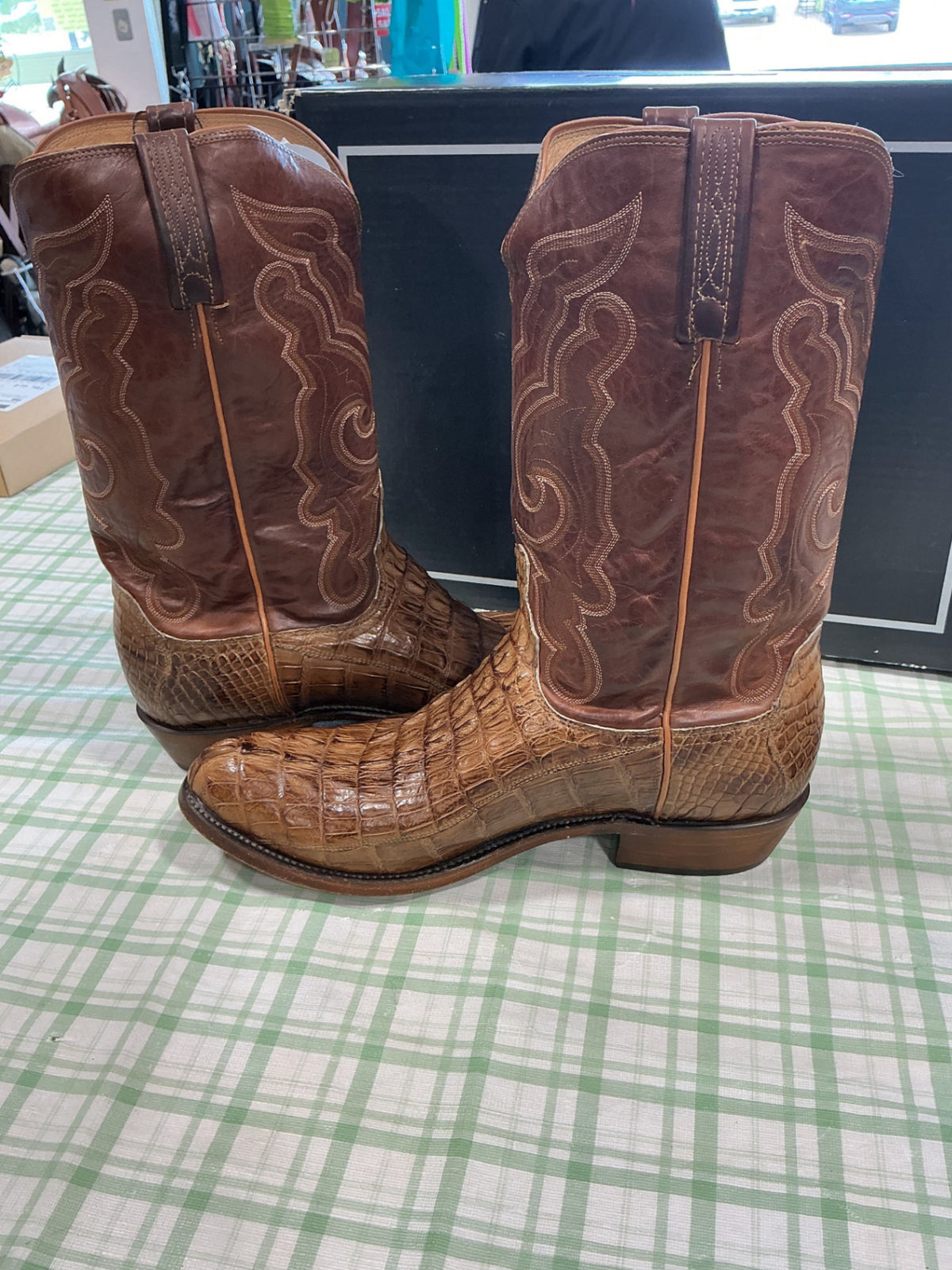 cowboy boots lucchese 13"