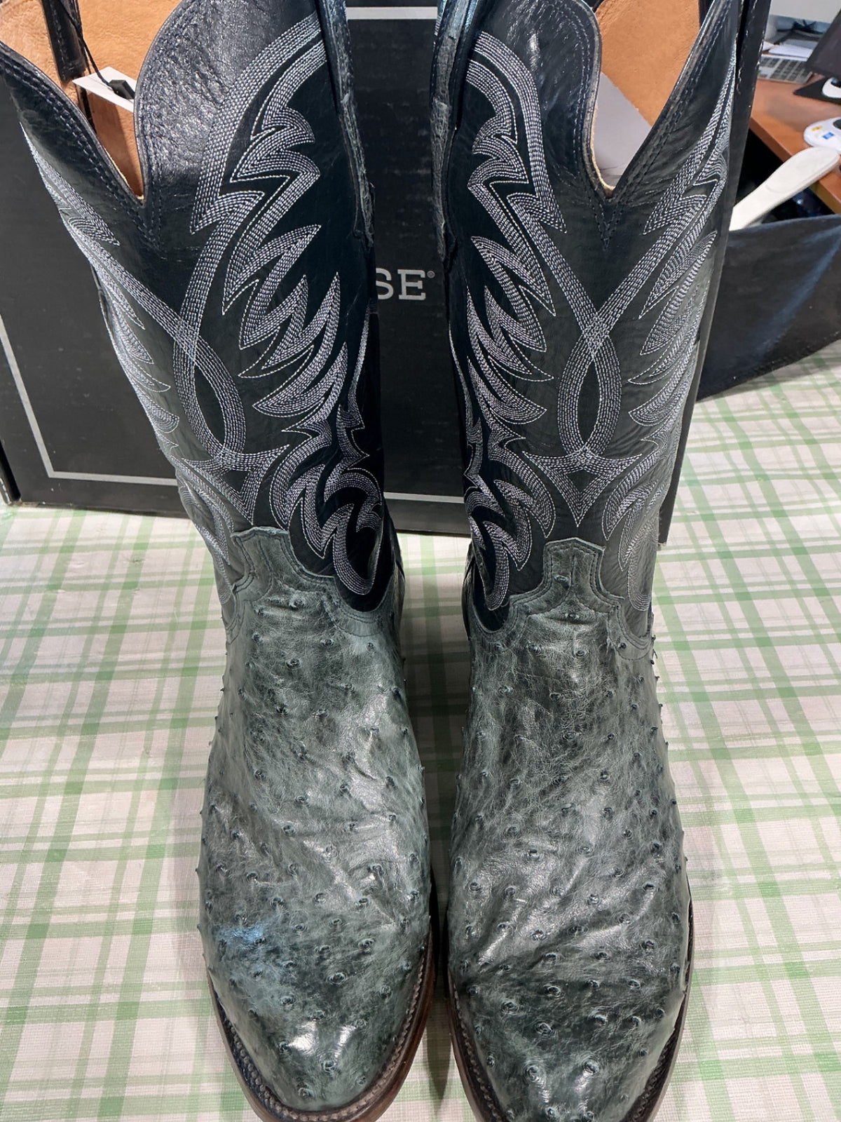 cowboy boots lucchese brand 