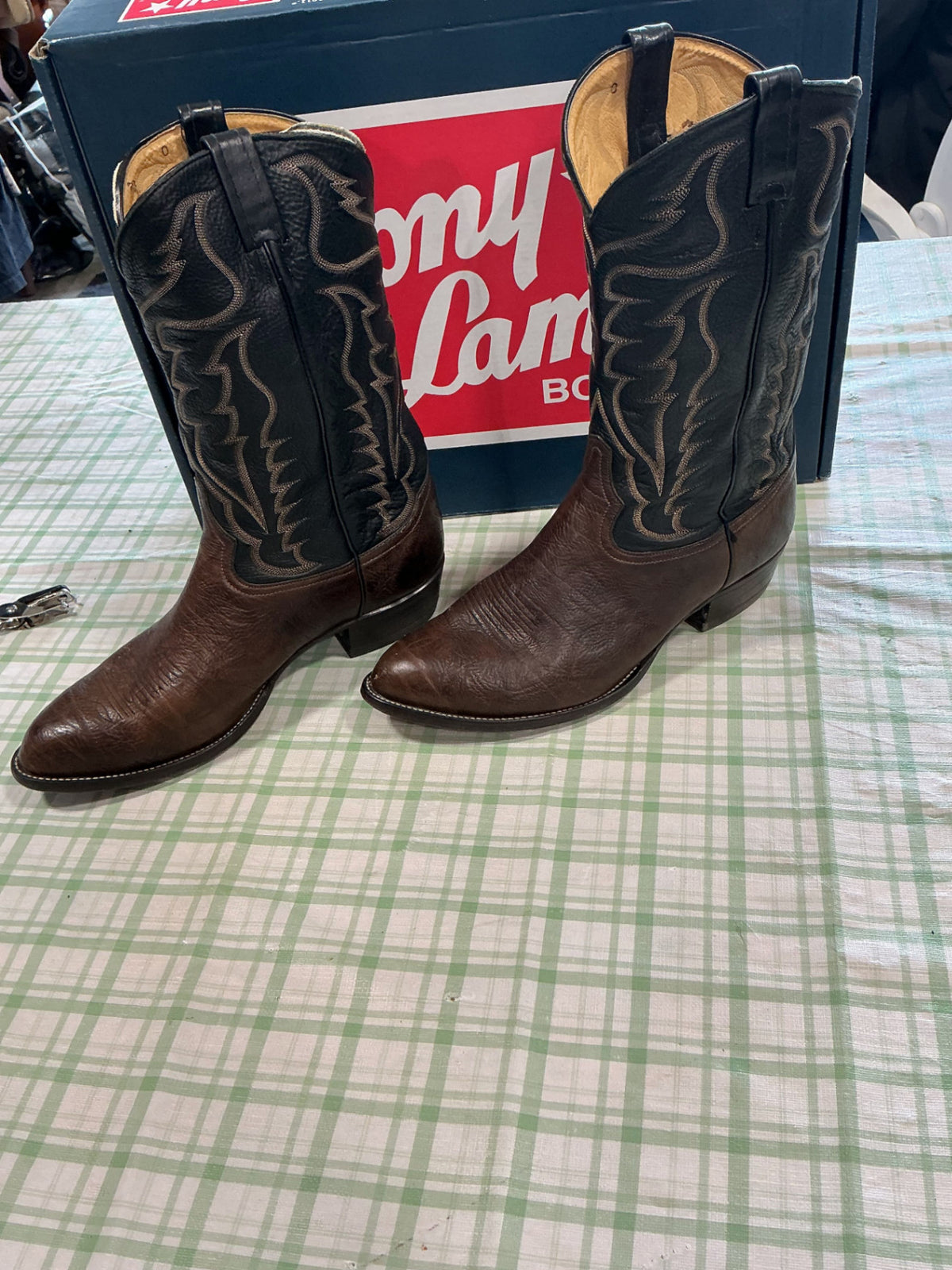 cowboy boots tony lamas 