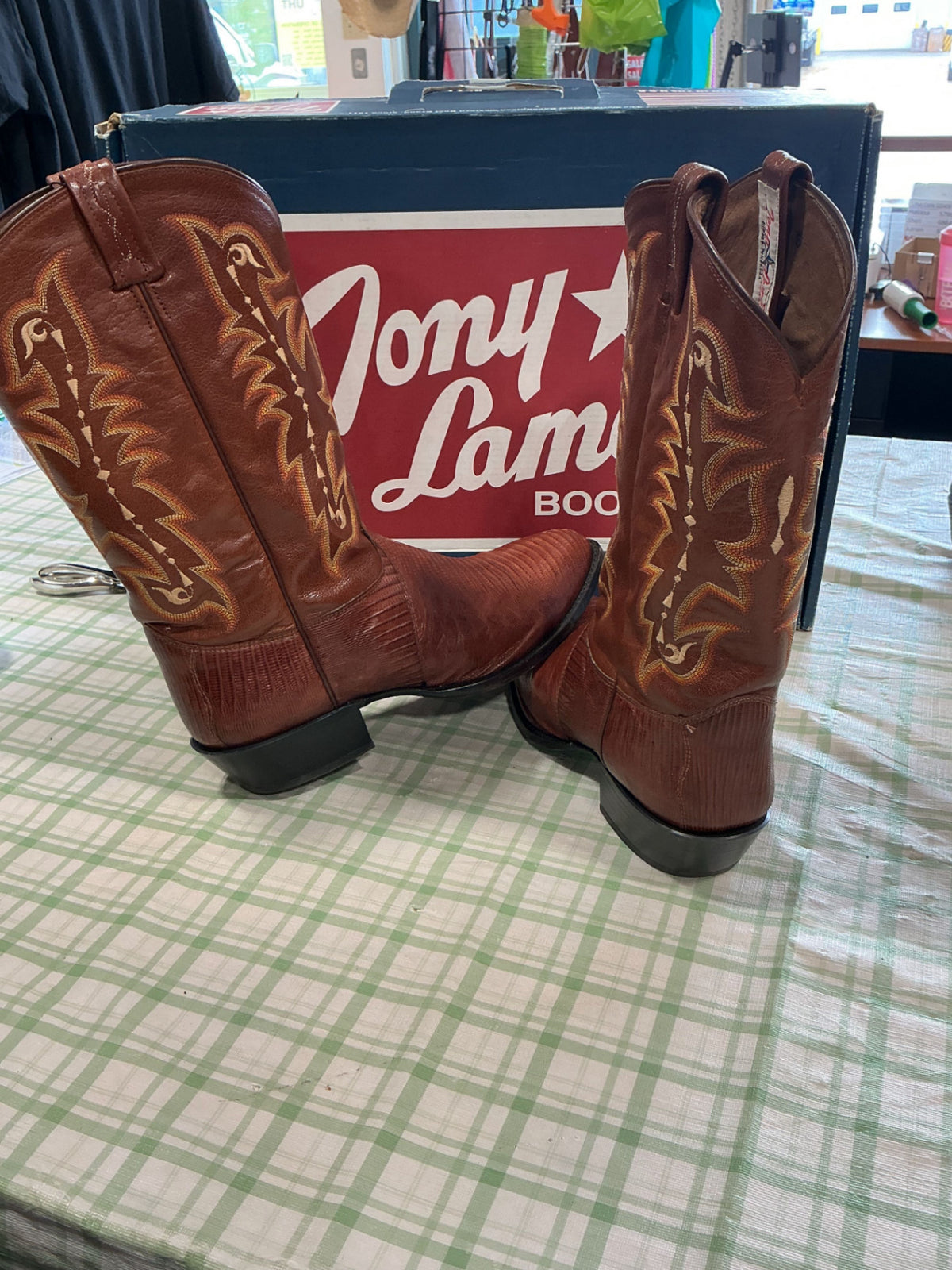 cowboy boots tony lamas 