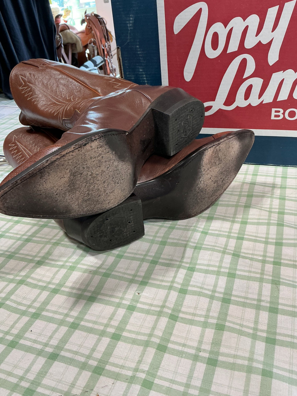 cowboy boots tony lamas