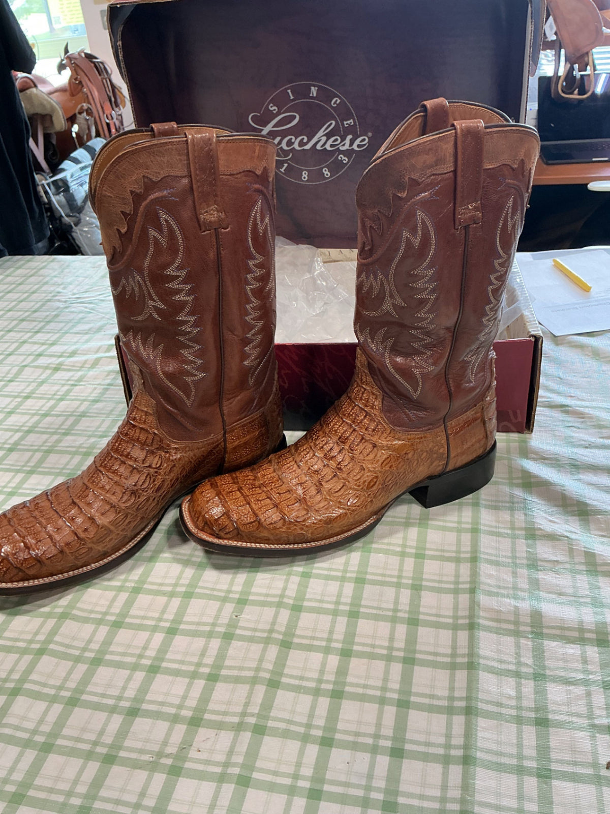 cowboy boots lucchese 13