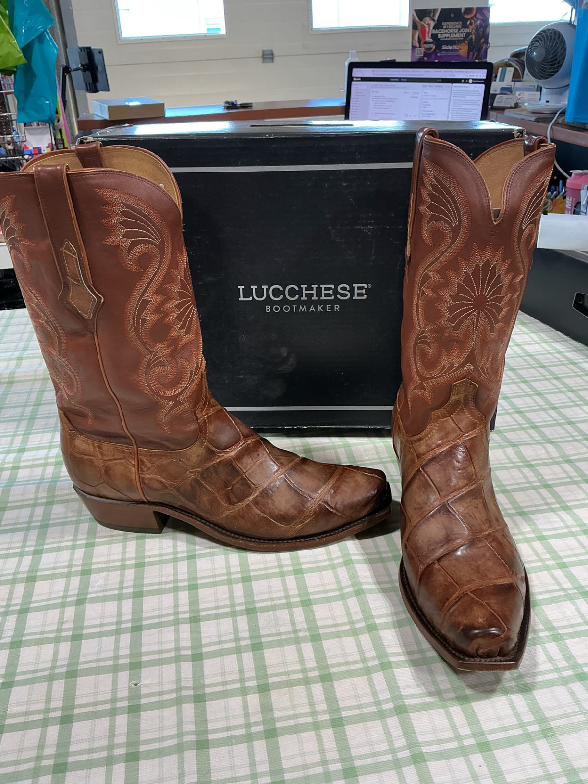 cowboy boots lucchese boot maker 