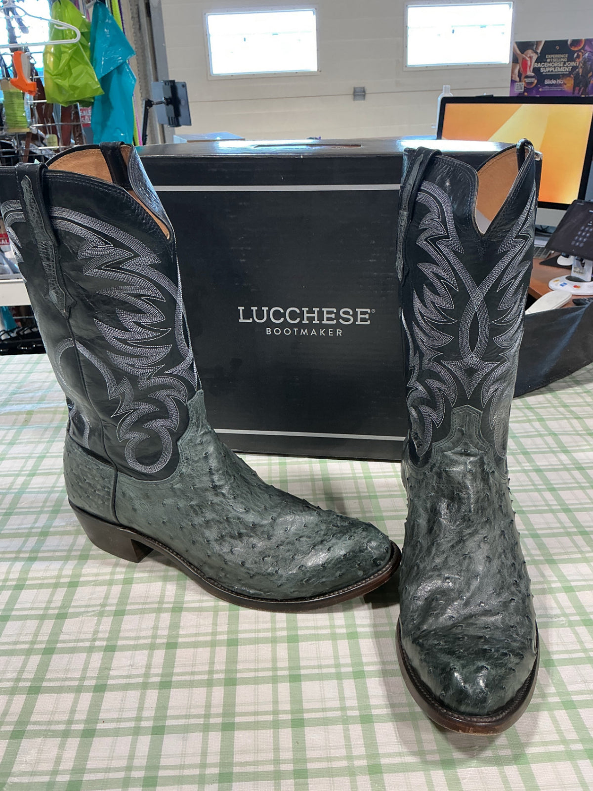 cowboy boots lucchese brand 