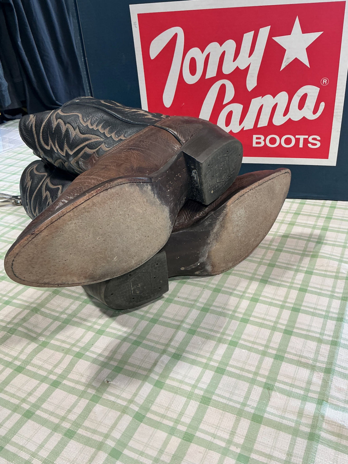 cowboy boots tony lamas 