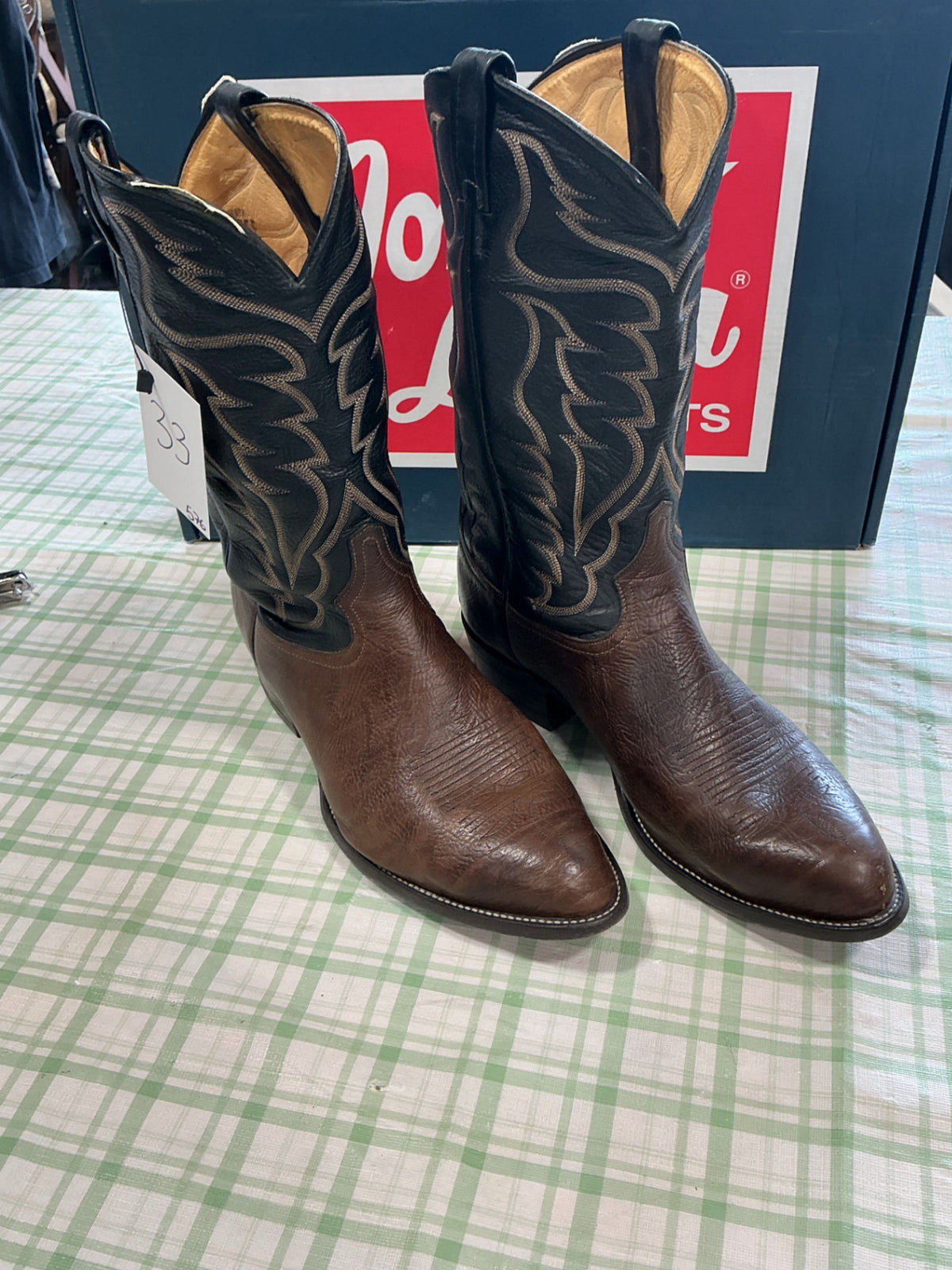 cowboy boots tony lamas 