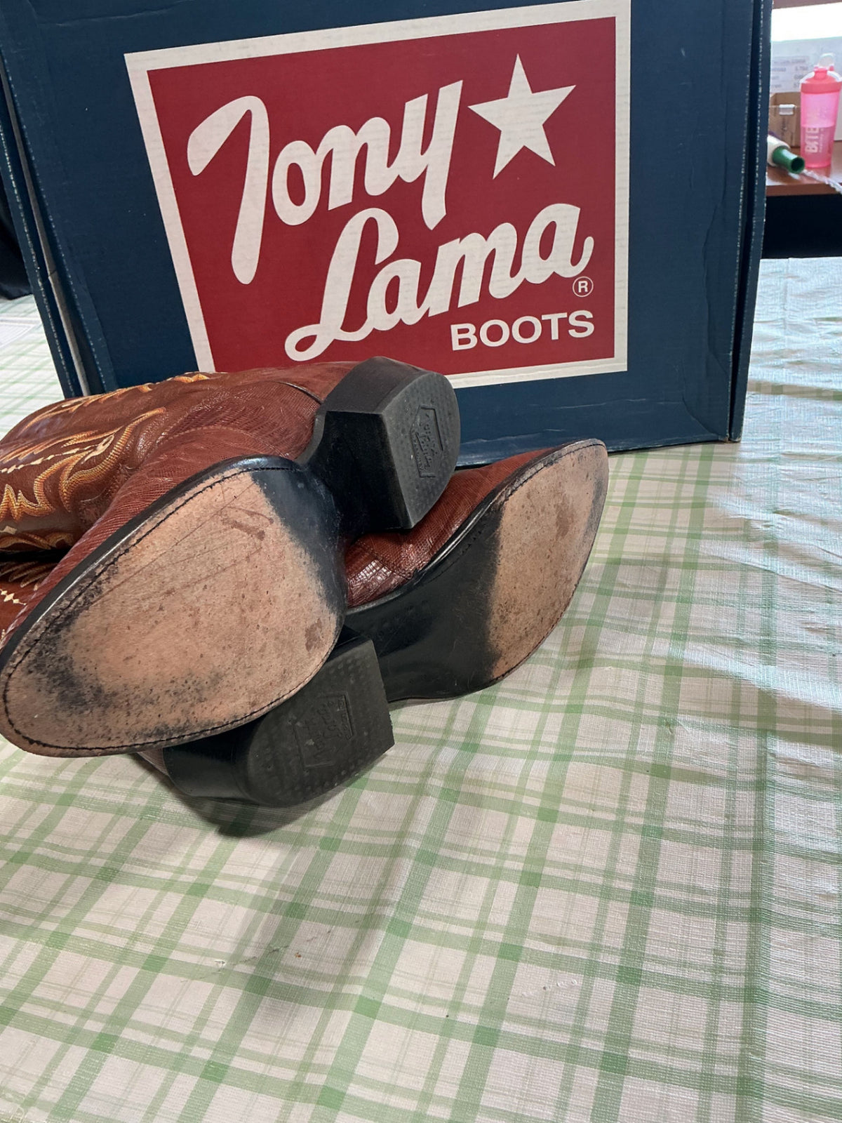 cowboy boots tony lamas 