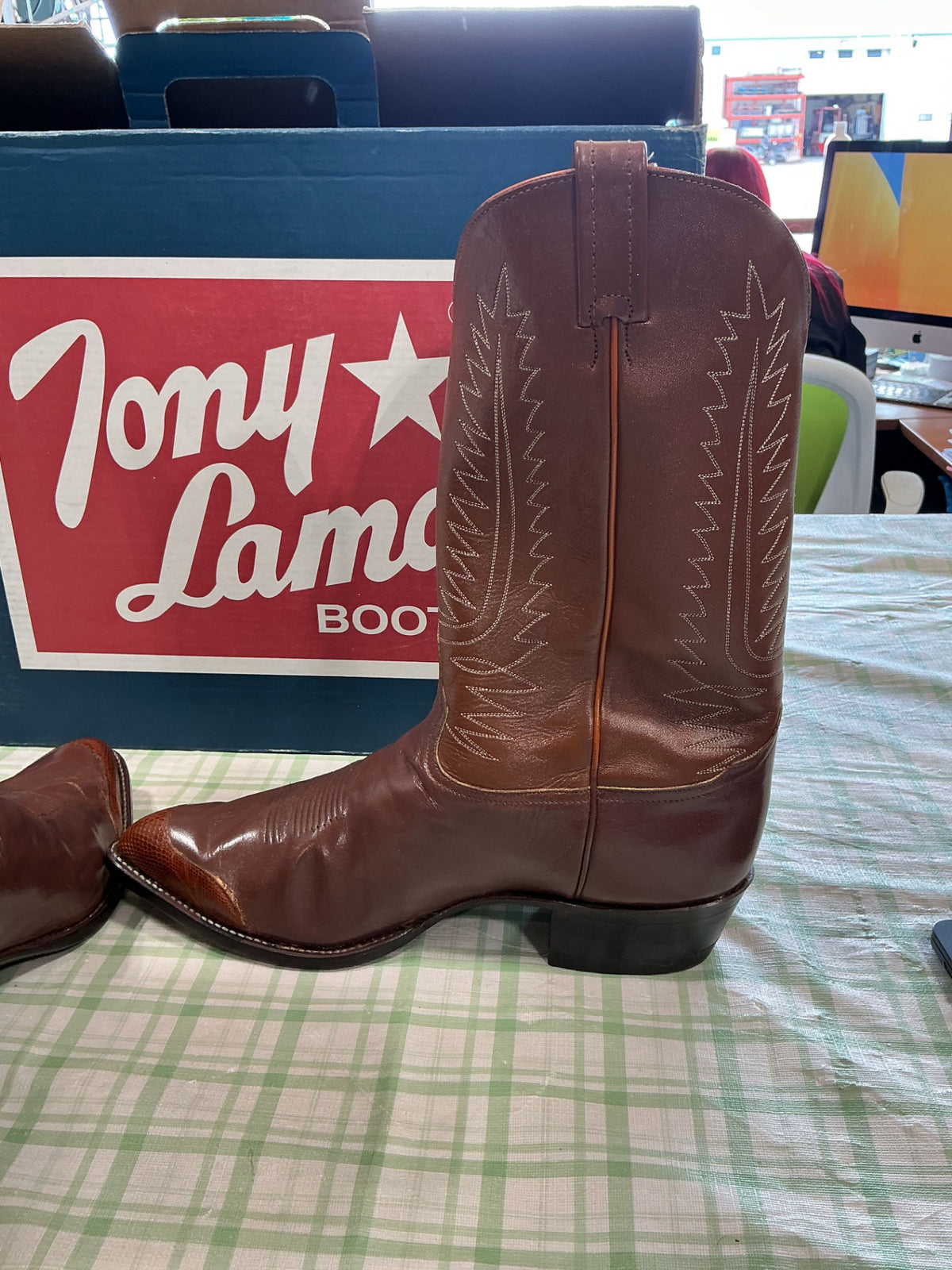 cowboy boots tony lamas