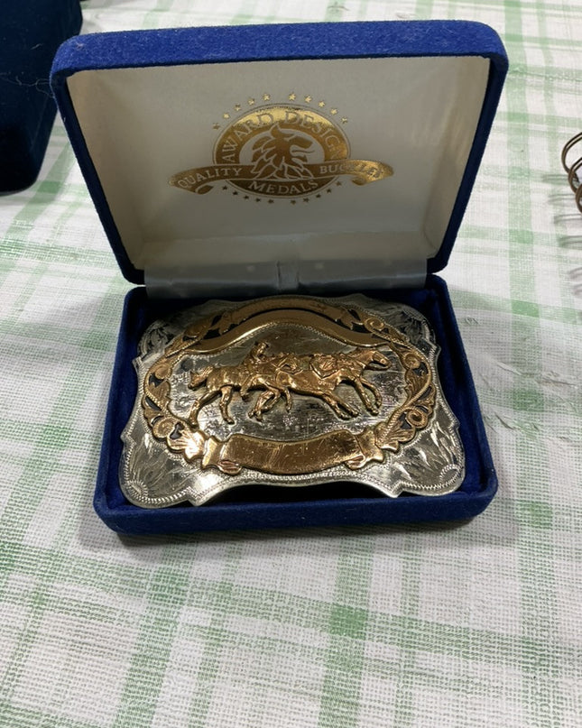 belt buckle 