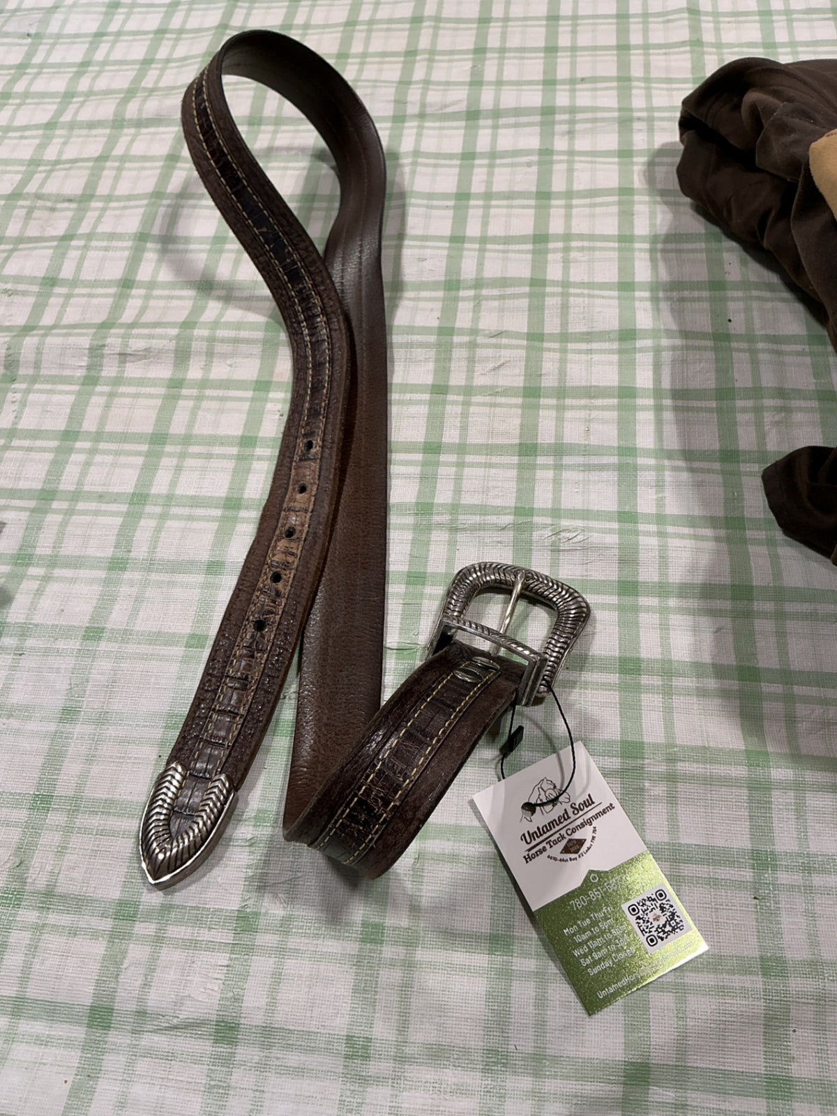 belt leather design on metal