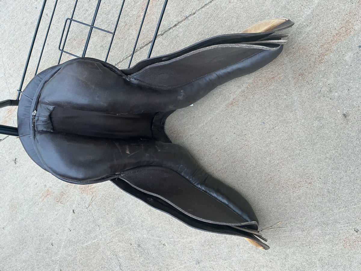 English Saddle 17"