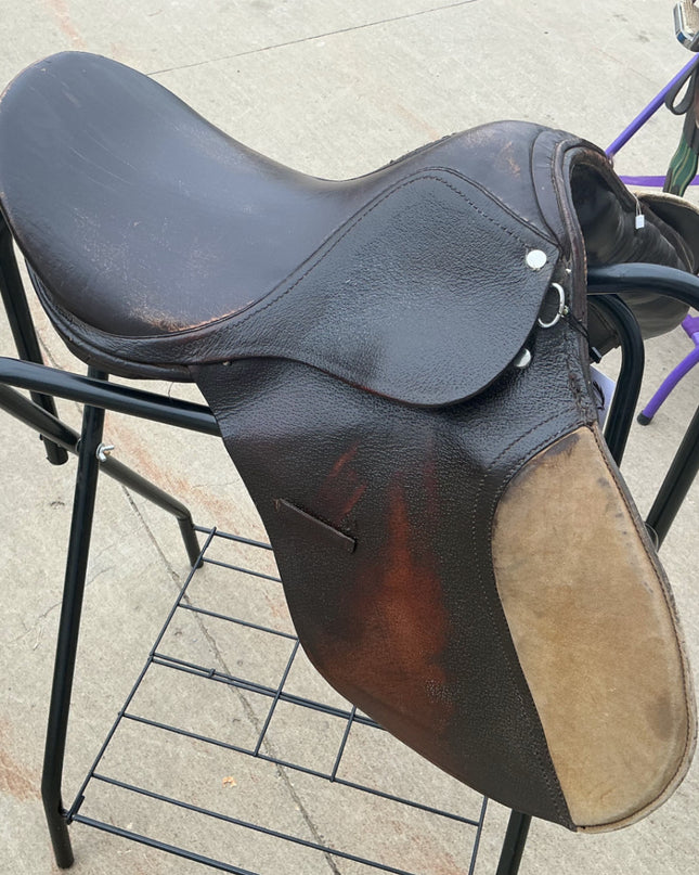 English Saddle 17"