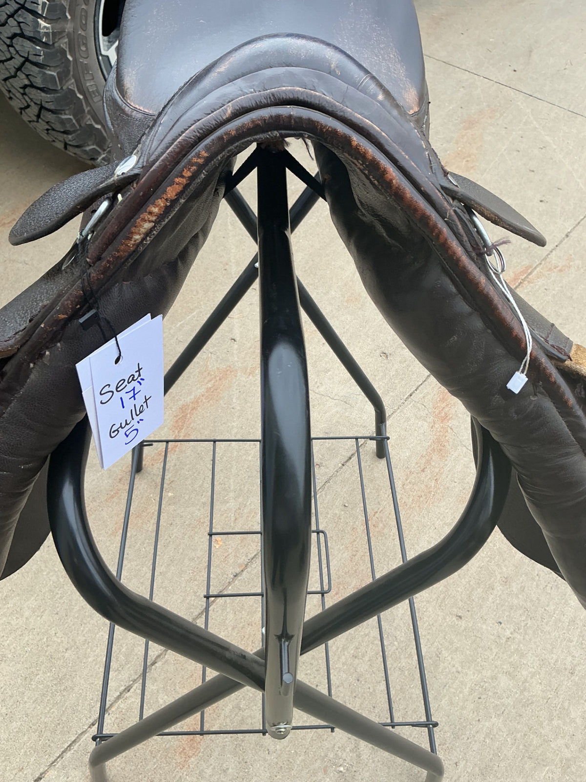 English Saddle 17"