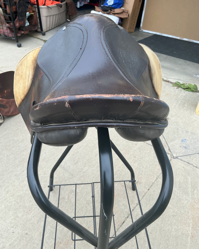 English Saddle 17"