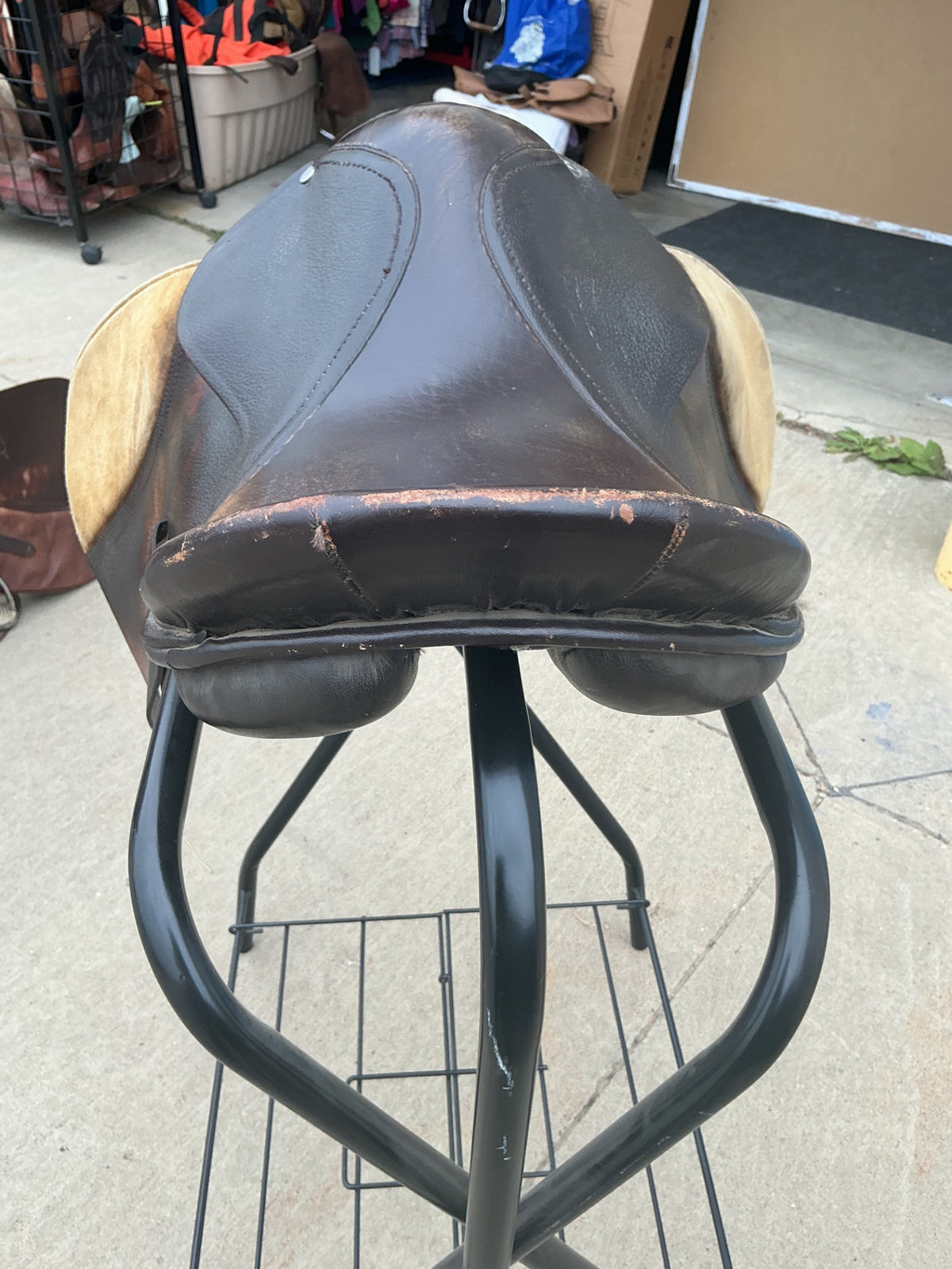 English Saddle 17"
