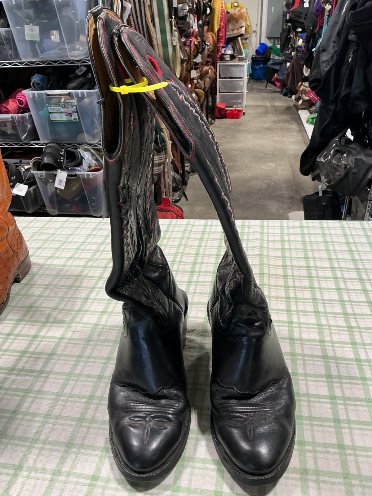 cowboy boots black leather guessing 12-13"
