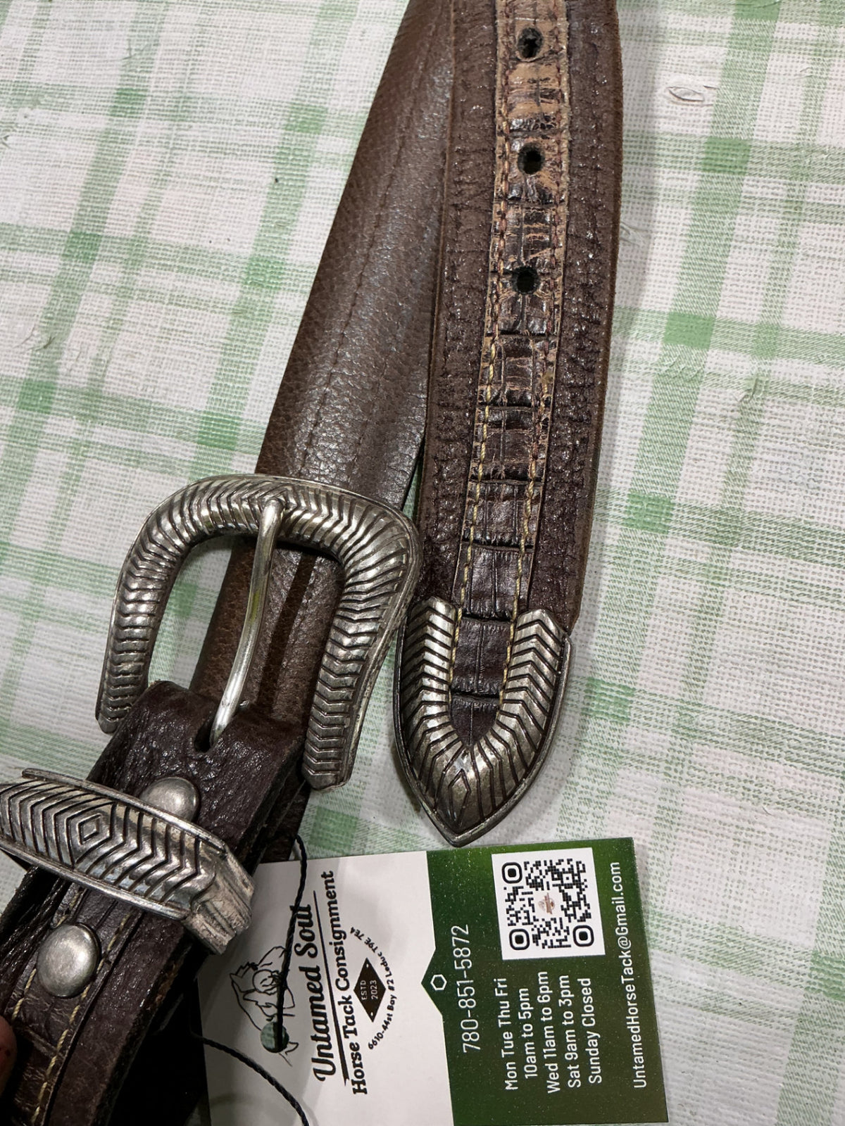 belt leather design on metal