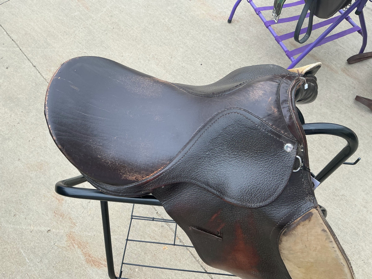 English Saddle 17"