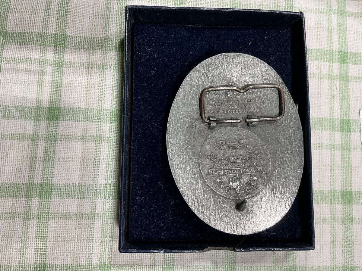 belt buckle 