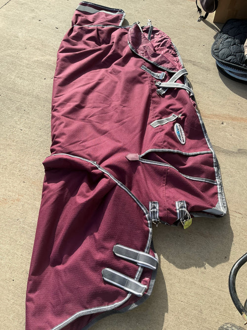 Winter Blanket – WeatherBeeta 69" 360g, Burgundy, with Neck | Used, Very Good