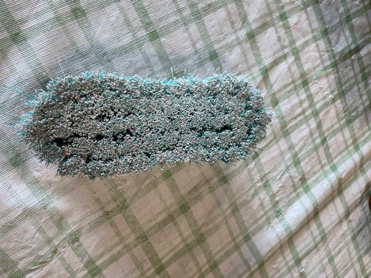 grooming brush 