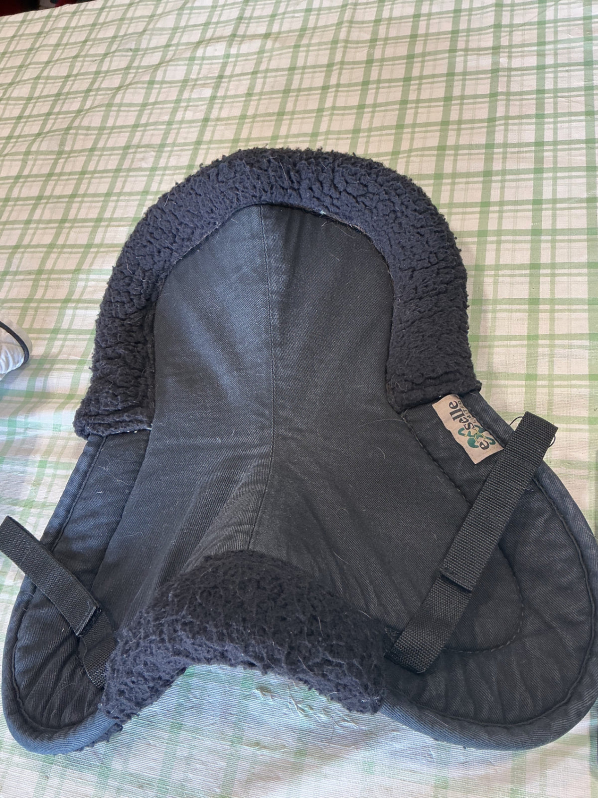 saddle pad 1/2 black eccselle limited 