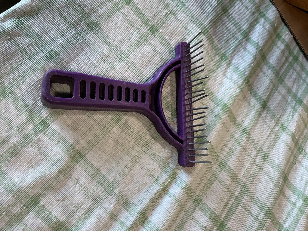 hair comb metal