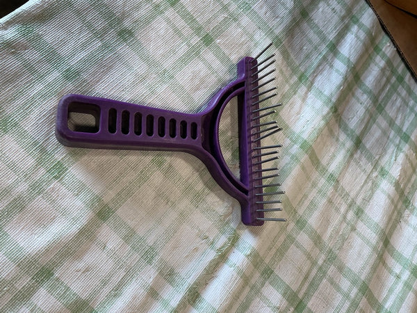 Mane Comb – Metal, Purple Handle | Used, Good