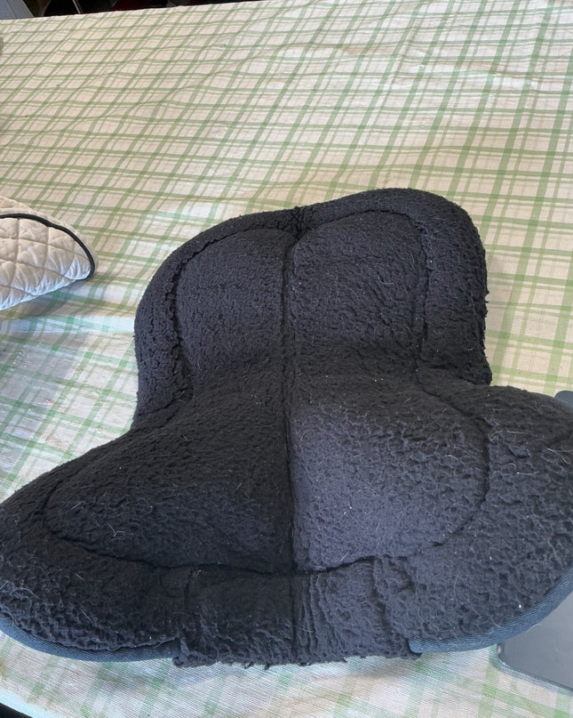 saddle pad 1/2 black eccselle limited 
