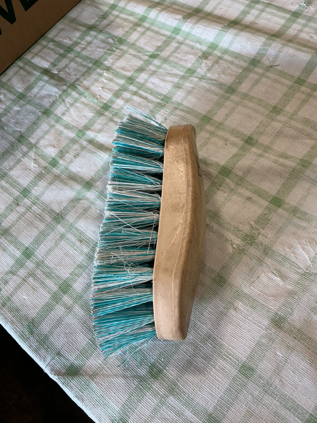 grooming brush 